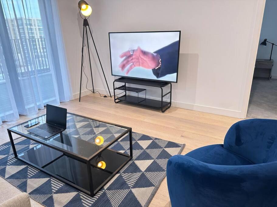 Spacious Modern 1 Bed Apartment. Λονδίνο Εξωτερικό φωτογραφία